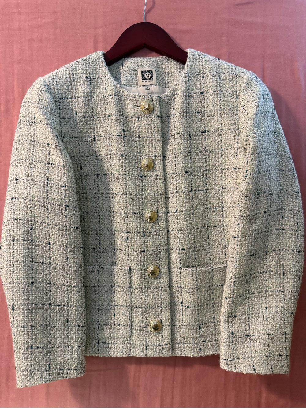 Classic Women’s Tweed Jacket in Light Mint